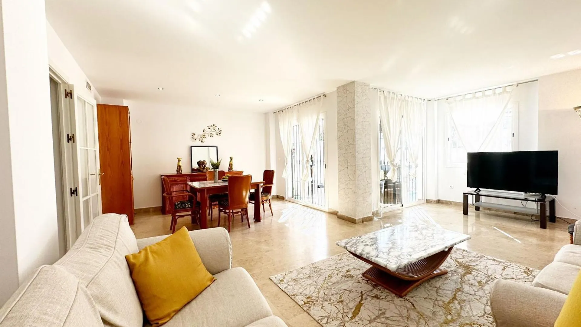 Villa Marbella, Nueva Andalucia, 3 Floors, Pool Marbella
